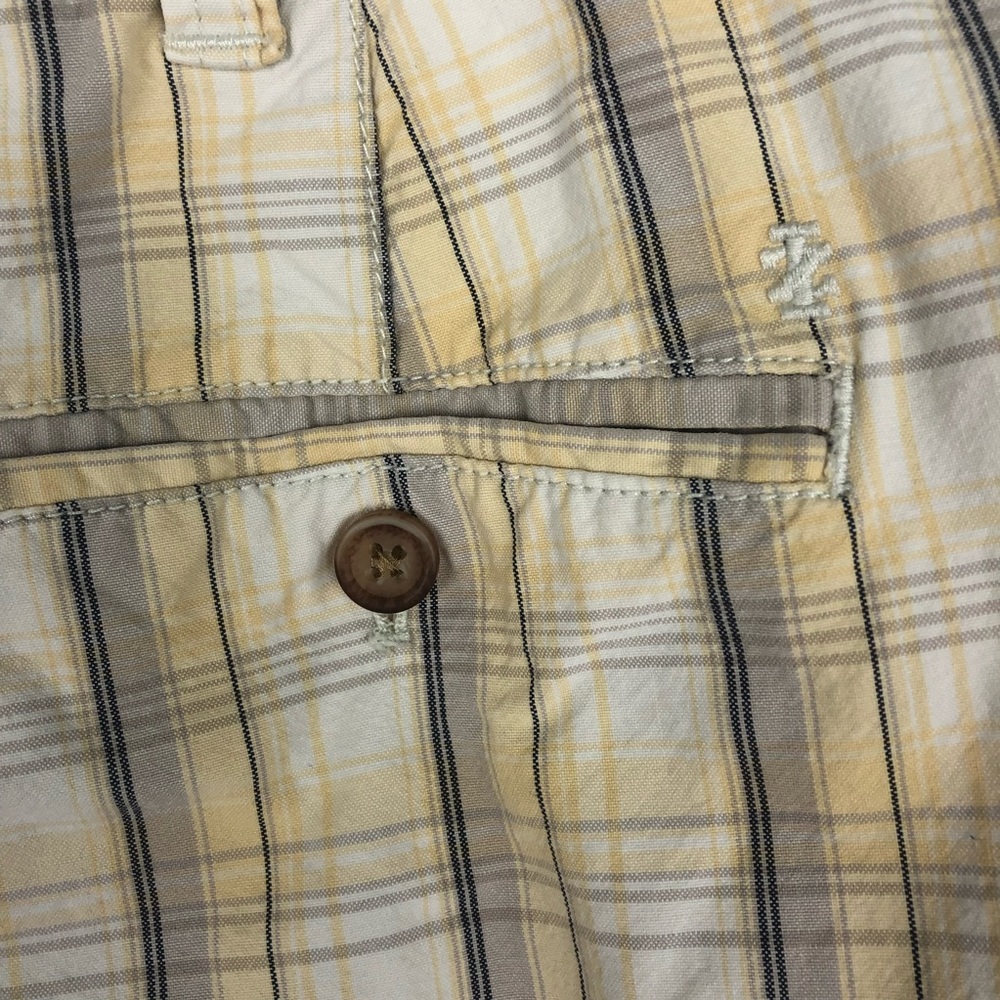 IZOD BERMUDA SHORTS - Picture 6 of 6